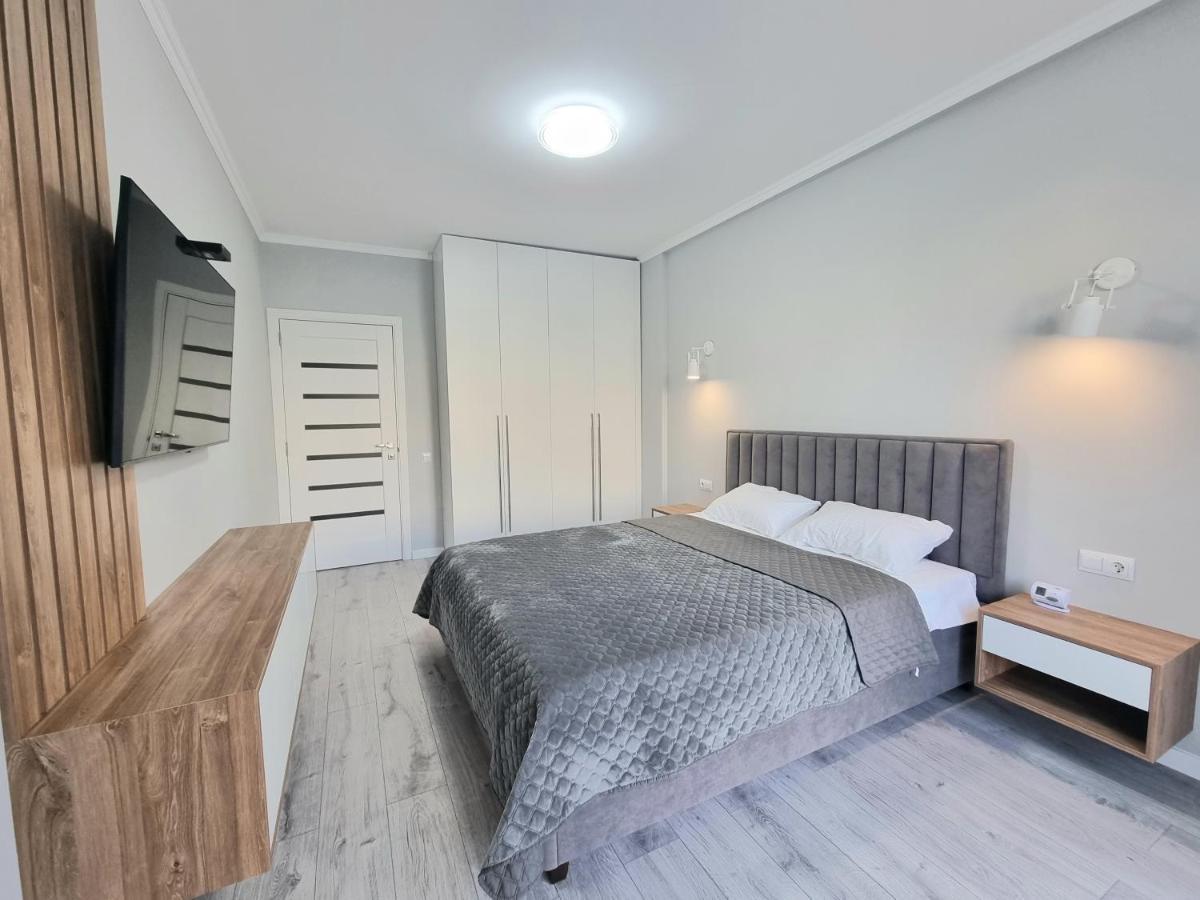 Center, Albisoara Str., 1Bedroom And Living With Balcony Chisináu Exterior foto